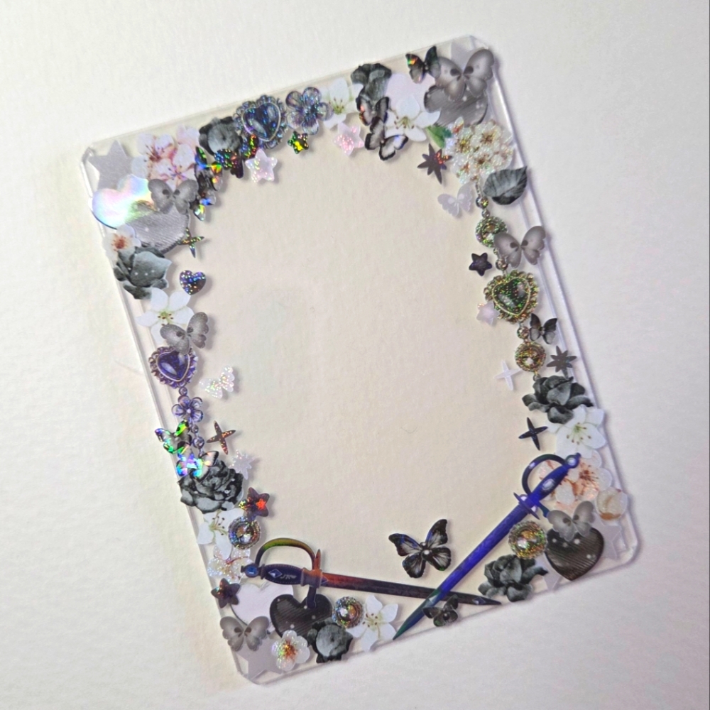Monochrome Sword Floral Toploader Deco